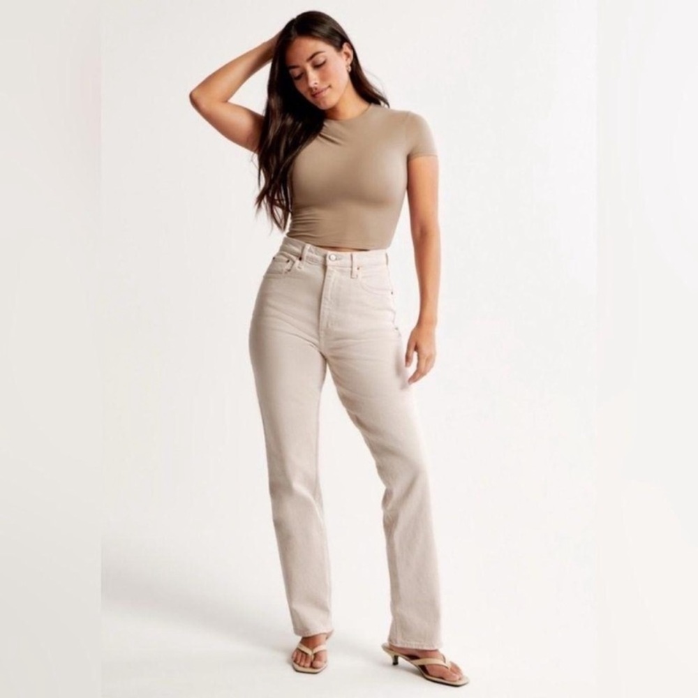 Abercrombie 90s Straight Ultra High Rise - Size 27R